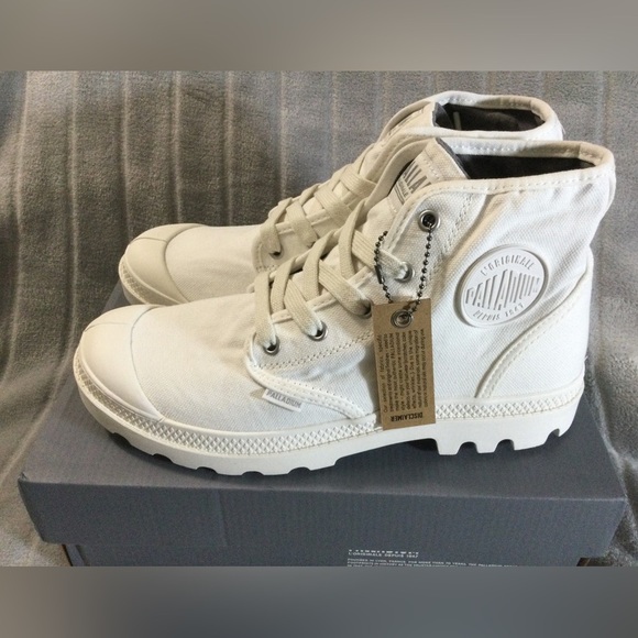 Palladium Women’s Pampa Hi Star White Cavas Boot Size 9.5 - Picture 1 of 14